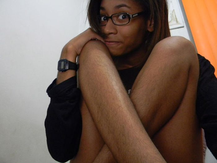 Women Showing Off Their Hairy Legs (25 pics)