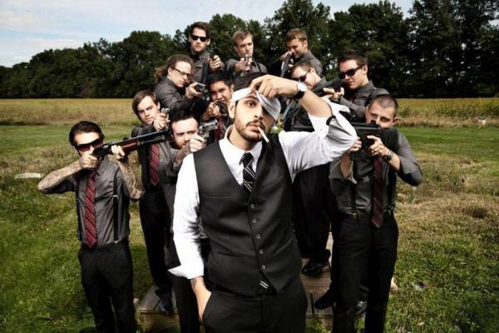 Groomsmen Photos With A Twist (21 pics)