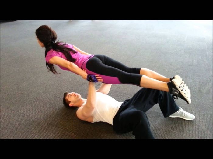 The Couple That Exercises Together Looks Good (23 pics)