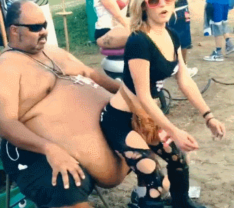 The Music Festival Experience In A Nutshell (30 pics)