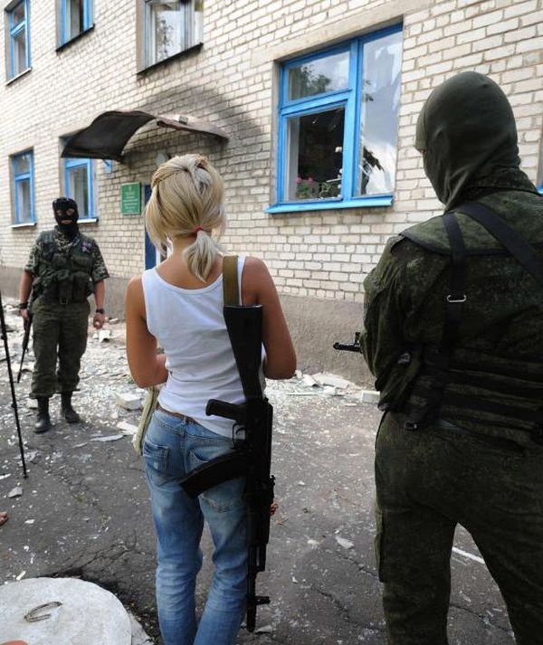 Blond Pro-Russian Fighter (5 pics)