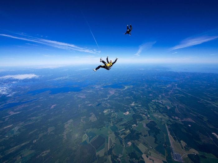 You Get The Best Views When You Go Skydiving (40 pics)