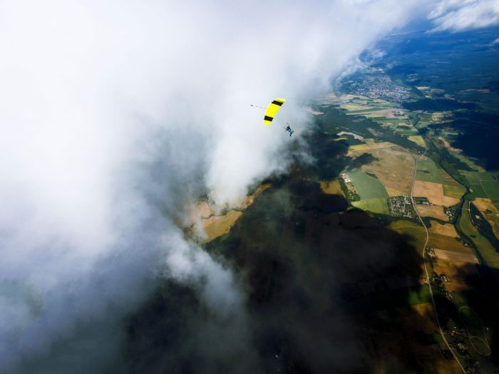 You Get The Best Views When You Go Skydiving (40 pics)