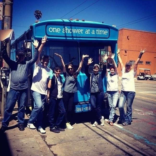 San Francisco Buses Give The Homeless A Shower (8 pics)