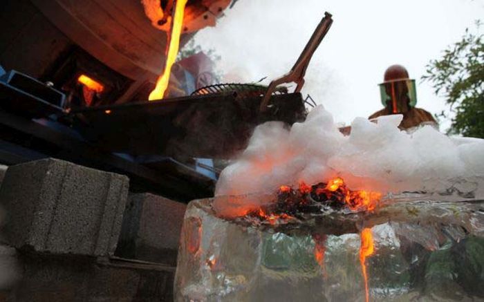 How To Barbecue With Lava (6 pics)