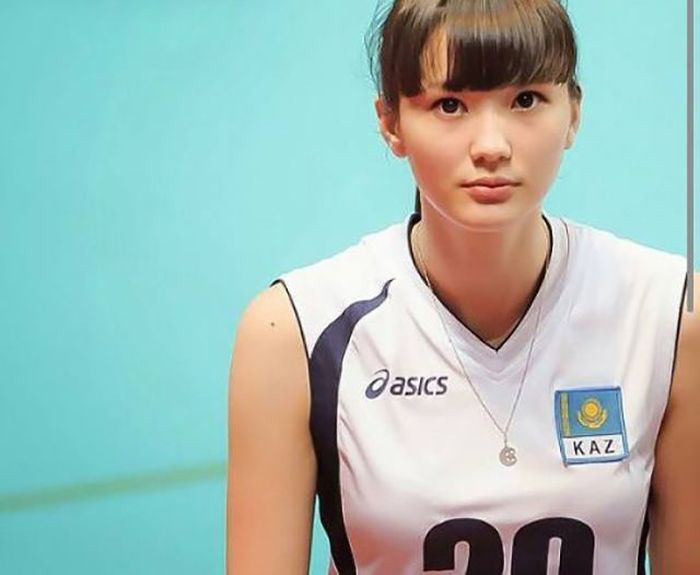This Girl Is Too Good Looking For Volleyball (15 pics)
