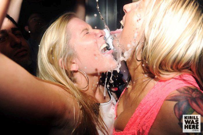 There's Nothing Like A Champagne Facial (35 pics)