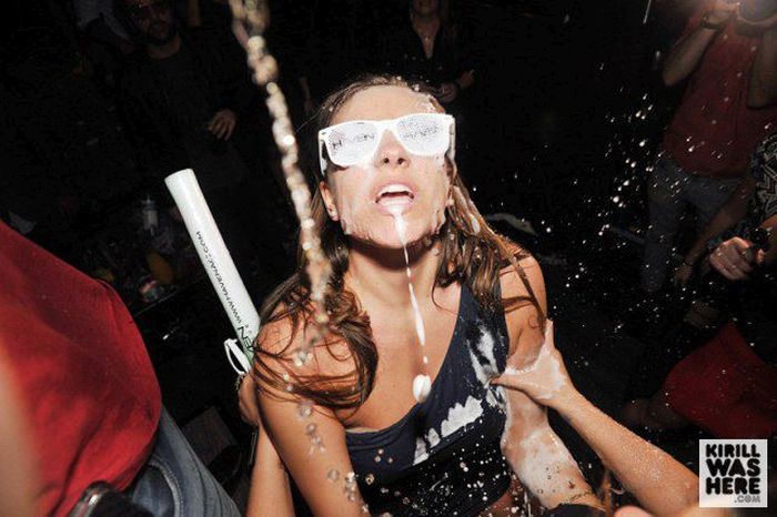There's Nothing Like A Champagne Facial (35 pics)