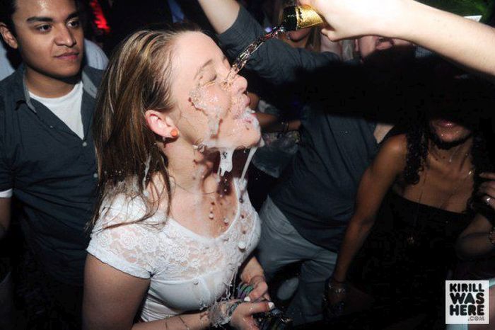 There's Nothing Like A Champagne Facial (35 pics)