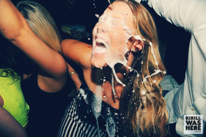 There's Nothing Like A Champagne Facial (35 pics)