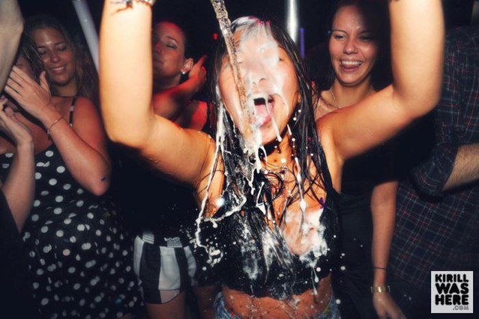 There's Nothing Like A Champagne Facial (35 pics)