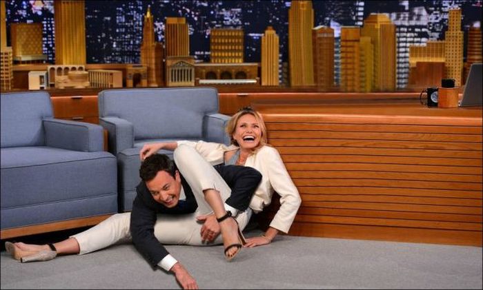 Cameron Diaz And Jimmy Fallon Turn Into A Meme (22 pics)