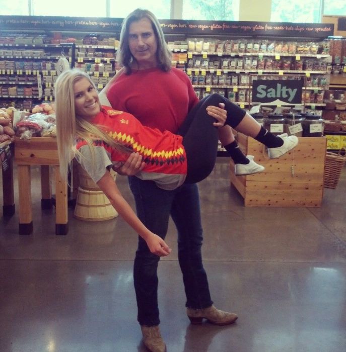 Celebrities That Actually Appreciate Their Fans (22 pics) Celebrities That Actually Appreciate Their Fans (22 pics)