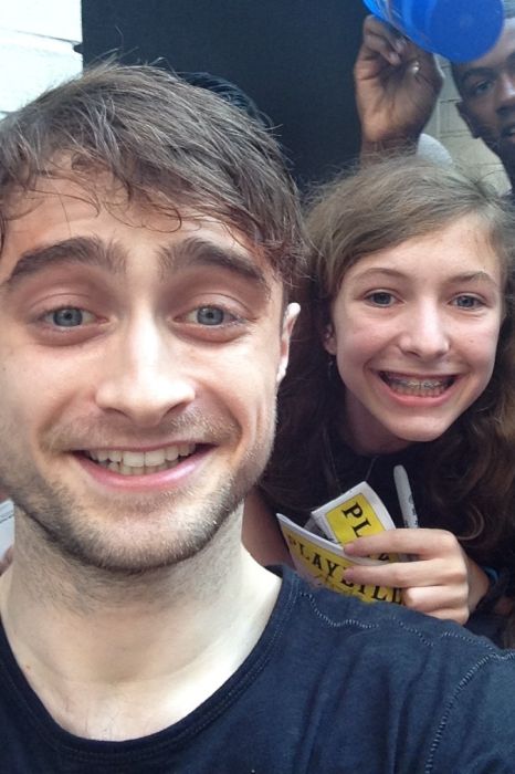 Celebrities That Actually Appreciate Their Fans (22 pics) Celebrities That Actually Appreciate Their Fans (22 pics)