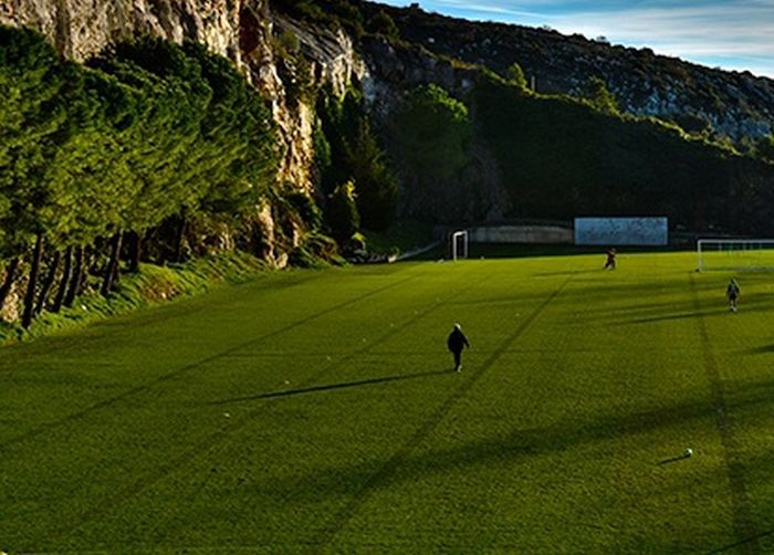 Amazing Football Field In Monaco (4 pics)