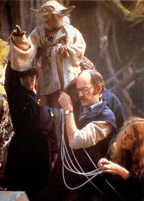Behind The Scenes Pictures From Iconic Movies (36 pics)