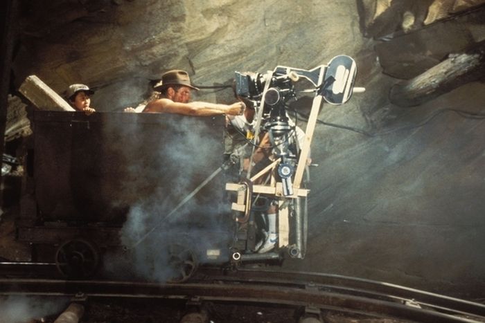 Behind The Scenes Pictures From Iconic Movies (36 pics)