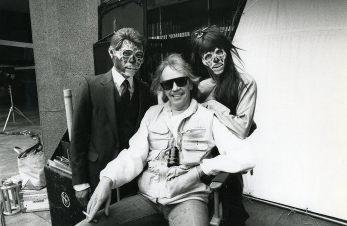 Behind The Scenes Pictures From Iconic Movies (36 pics)