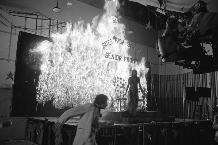 Behind The Scenes Pictures From Iconic Movies (36 pics)