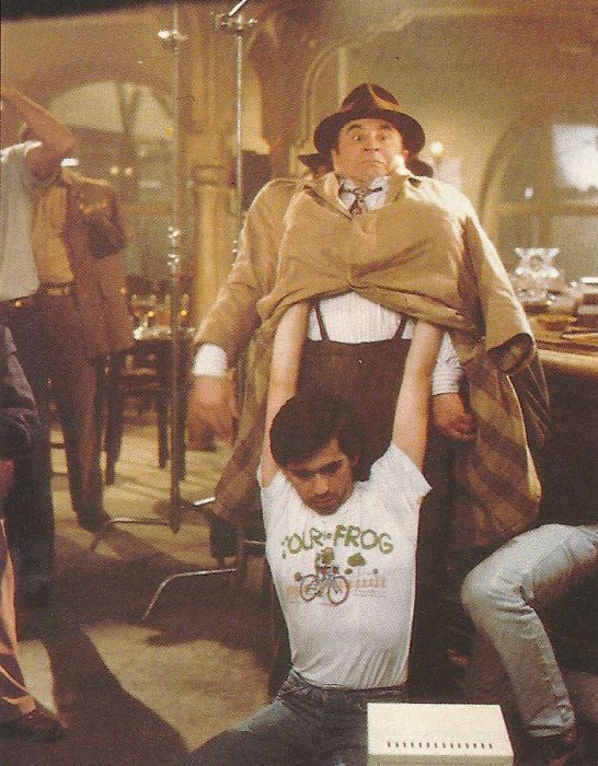 Behind The Scenes Pictures From Iconic Movies (36 pics)