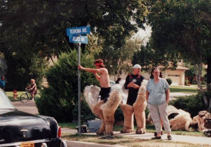 Behind The Scenes Pictures From Iconic Movies (36 pics)