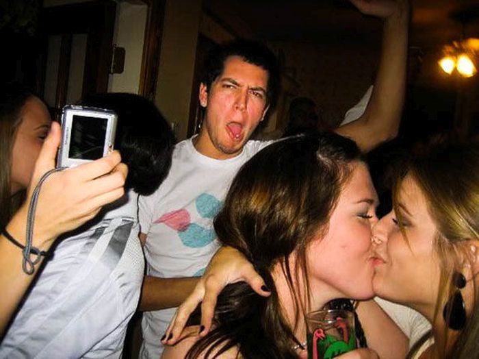 Guys Reacting To Girls Kissing Girls (64 pics)