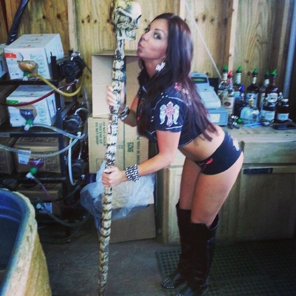 The Hottest Biker Babes From Sturgis (60 pics)