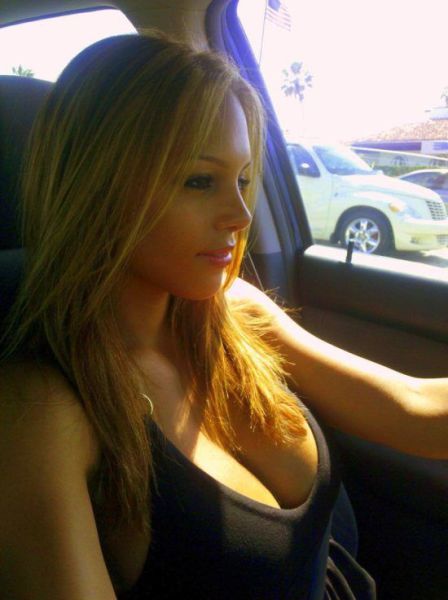 Photos of Busty Girls (58 pics)