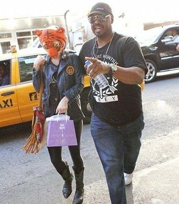 Hollywood Celebrities Trying to Be Incognito (27 pics)