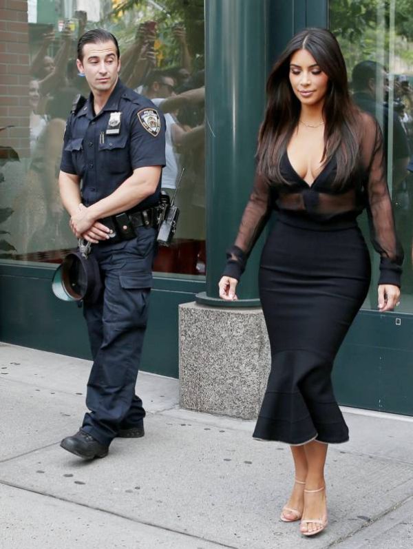 Kim Kardashian's Cleavage (12 pics)