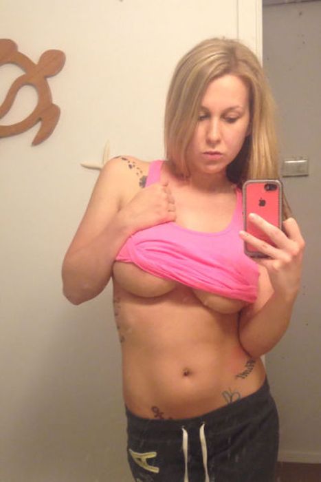 The Best of Underboobs (56 pics)