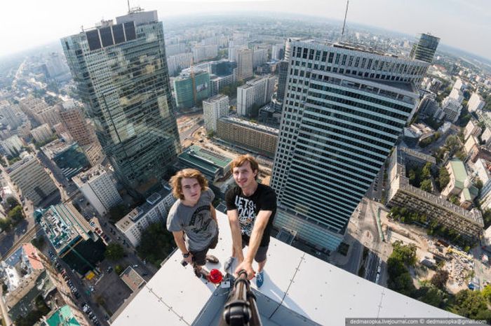 Urban Climbers Take Pictures From High Places (84 pics)