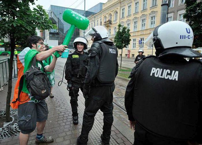 Sometimes Cops Can Be Fun Too (40 pics)