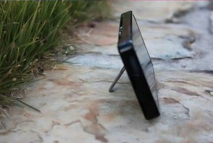 Everyone Needs This Swiss Army iPhone Case (11 pics)