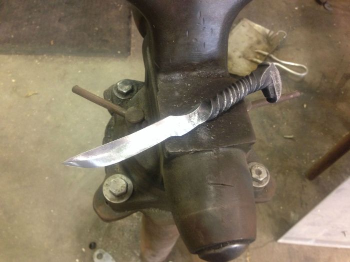 Making Knives Out Of Railroad Spikes (25 pics) Are Railroad Spikes Good For Knife Making