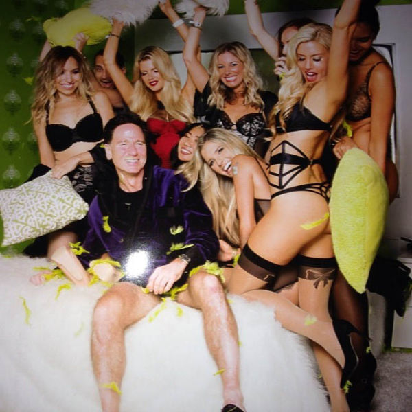 Party Pics Straight From The Playboy Mansion (57 pics)