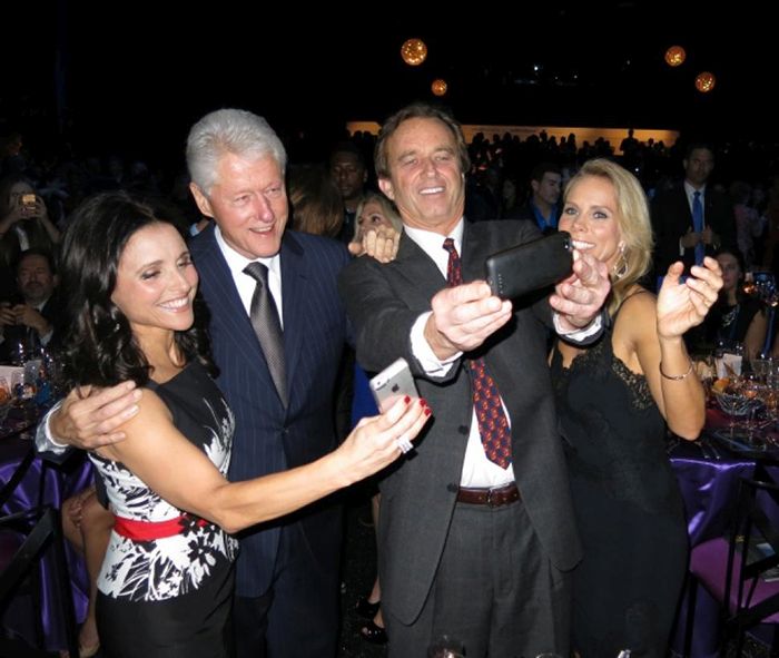 Bill Clinton Is The Commander In Chief Of Selfies (18 pics)