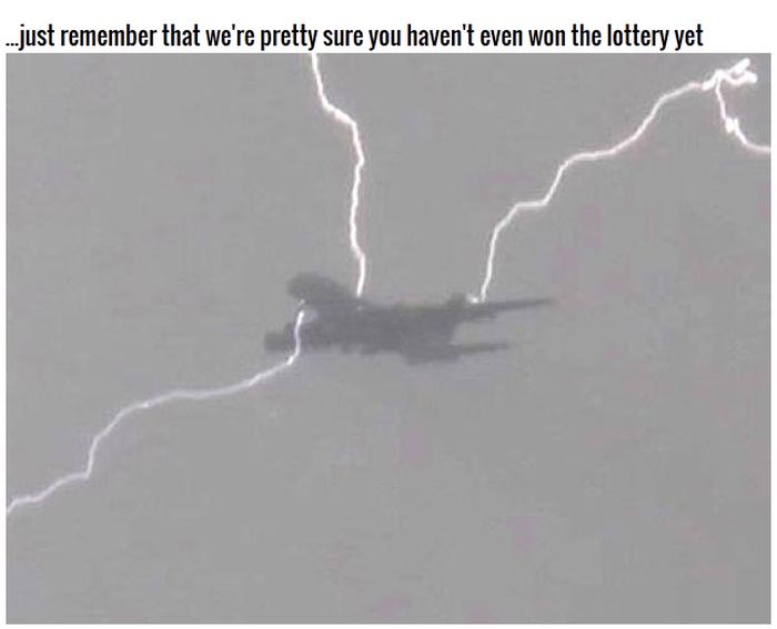 When Airplanes Get Too Close To Natural Disasters (4 pics)
