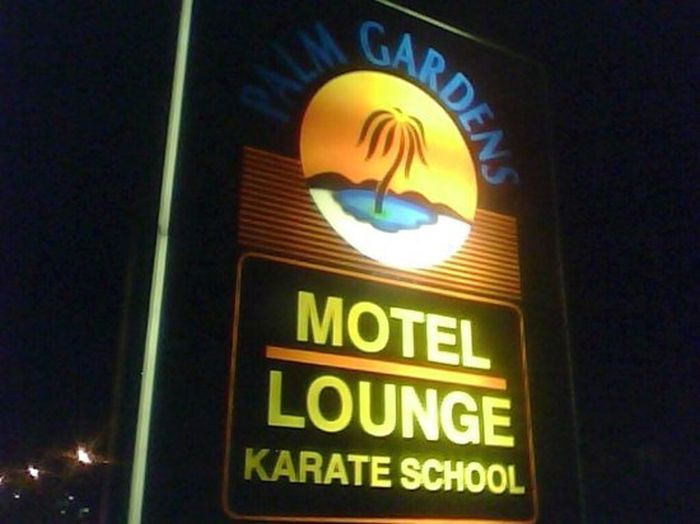 WTF Signs. Part 45 (34 pics)
