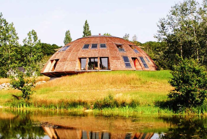 Epic Domed House Is Saving The Planet (9 pics)