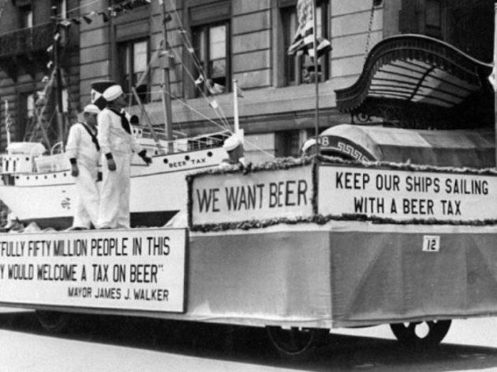 Historic Photos From The Prohibition Era (20 pics)