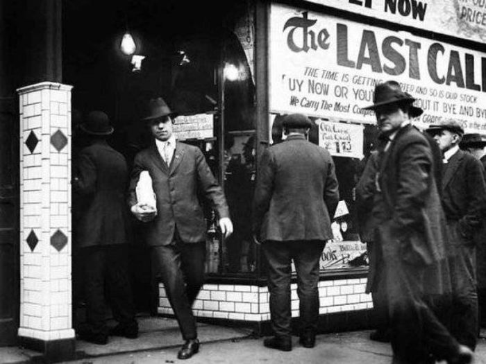 Historic Photos From The Prohibition Era (20 pics)