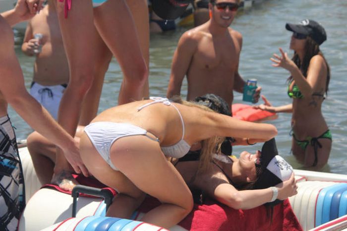 Welcome to Lake Havasu (67 pics)