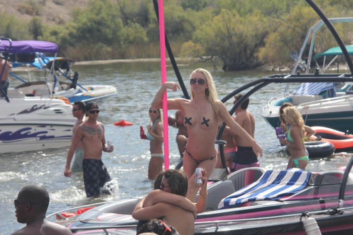 Welcome to Lake Havasu (67 pics)