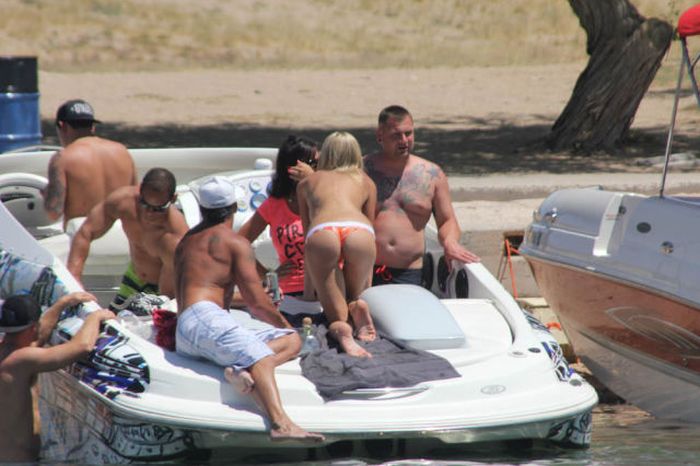 Welcome to Lake Havasu (67 pics)