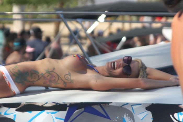 Welcome to Lake Havasu (67 pics)