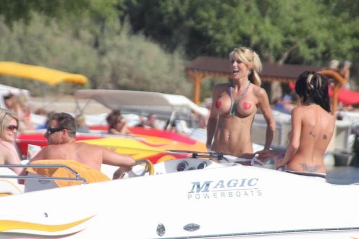 Welcome to Lake Havasu (67 pics)