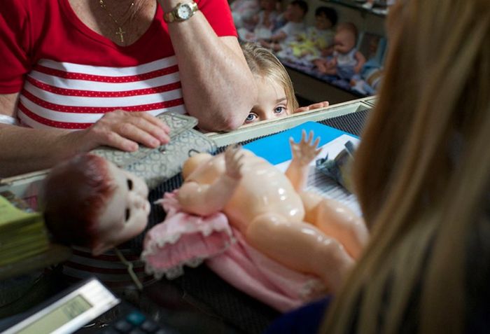 A Hospital For Dolls (16 pics)