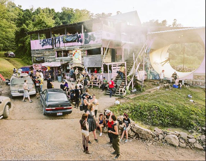 Anarchist Group Leviathan Lives In Their Own World (25 pics)