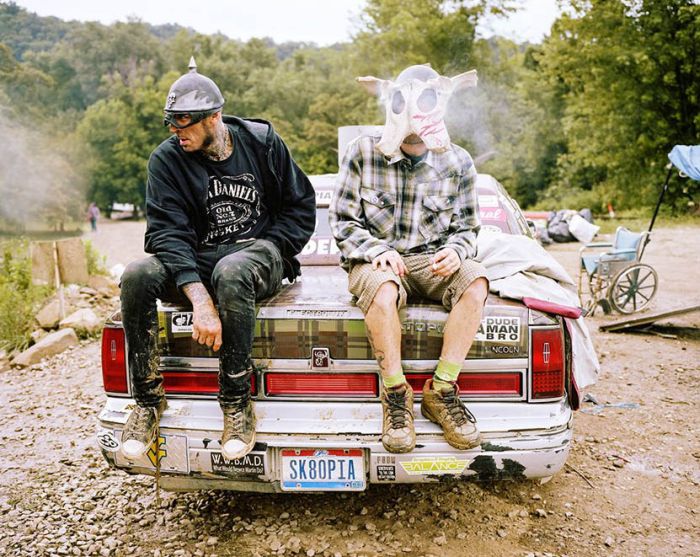 Anarchist Group Leviathan Lives In Their Own World (25 pics)